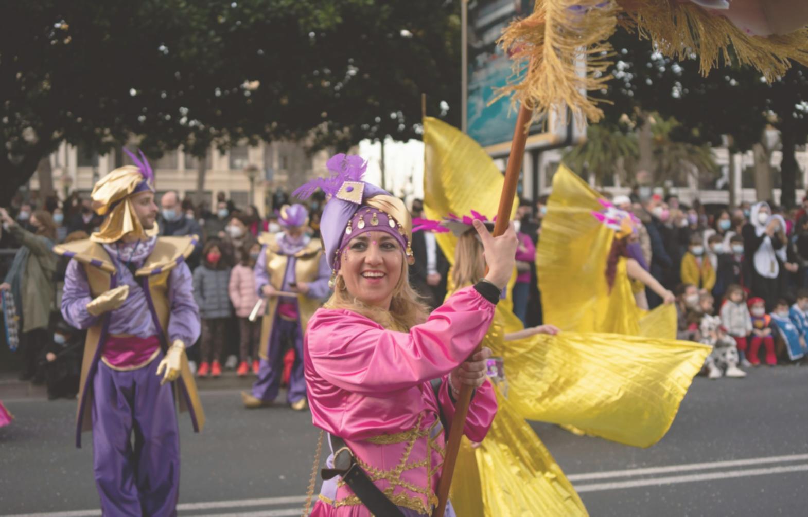 Coppia che pratica movimenti di danza in studio